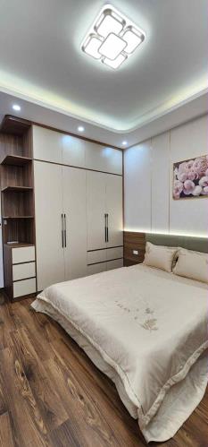 Bán Nhà Phố Hoàng Mai diện tích 35m2 4PN 7.95 Tỷ