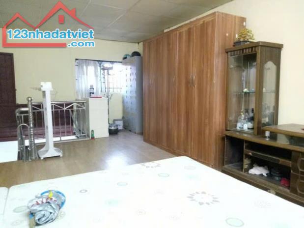 HÀNG HIẾM Ở NGAY KHU GIÁP BÁT, DIỆN TÍCH 90M2, GIÁ NHỈNH 3 TỶ.
