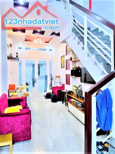 7 TỶ X TL - NHÀ ĐẸP PHƯỜNG 3 TÂN BÌNH HIẾM BÁN - HẺM THÔNG - 50M2 4 TẦNG 4PN MASTER ĐẸP - 1