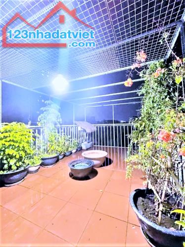 7 TỶ X TL - NHÀ ĐẸP PHƯỜNG 3 TÂN BÌNH HIẾM BÁN - HẺM THÔNG - 50M2 4 TẦNG 4PN MASTER ĐẸP - 5