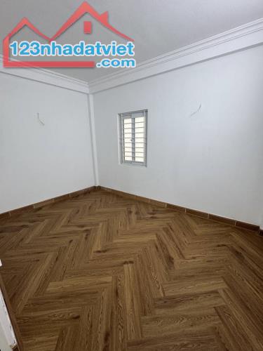 🏡 Bán nhà đẹp 48m2 Ngô Gia Tự, Long Biên, Dân xây, Full đồ, 5 tỷ 5 - 6