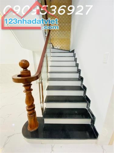 MẶT TIỀN KHU TÊN LỬA - 4 TẦNG KIÊN CỐ - ĐƯỜNG NHỰA 8M - GẦN CÔNG VIÊN - GIÁ CHỈ NHỈNH 6 TỶ