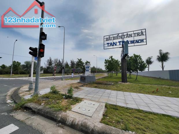 LÔ DUY NHẤT MẶT TIỀN 6m/109m2 Đường HUỲNH THỊ MỘT-Đối Diện Sân Golf, Khu ĐT FPT- HƠN 3 TỶ - 5