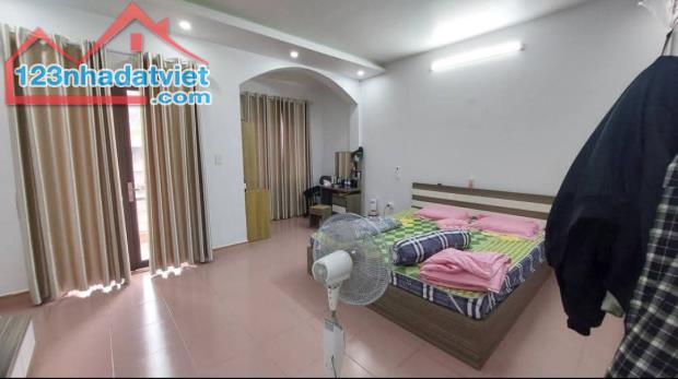 Bán nhà An Lạc, Sở Dầu, Hồng Bàng, Hải Phòng. 2,5 tầng, 82m2, 5 tỷ. N4,5m nở hậu, d2 - 2