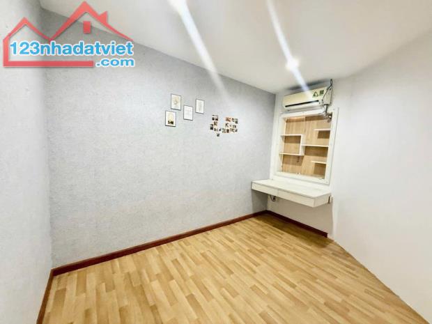 NHÀ 2 TẦNG 102M2  LÔ GÓC 2 MẶT TIỀN 6,8m NGAY DUY TRINH BÌNH TRƯNG ĐÔNG TP THỦ ĐỨC. NHỈNH - 4