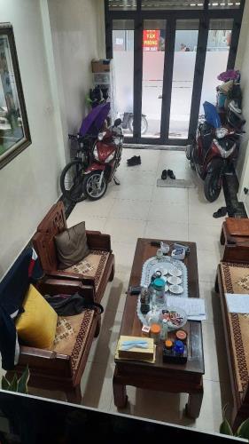 Mặt Ngõ - Kinh Doanh Đỉnh- Ô TÔ - Cát Linh - Đống Đa -Dt:50m2/5 tầng*18 tỷ - 4