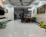Chính chủ nhờ bán nhà Vân Canh, Giáp UBND, ô tô đỗ gần.DT: 31m2, Giá:4.x tỷ