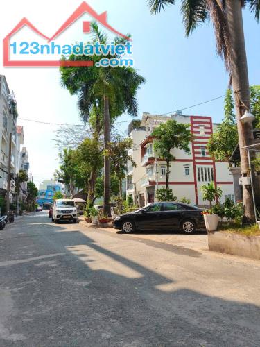 BIỆT THỰ 4 TẦNG LÔ GÓC ĐẲNG CẤP-25Mx17M-THANG MÁY LỚN-KHU VIP NHẤT P15 TÂN BÌNH