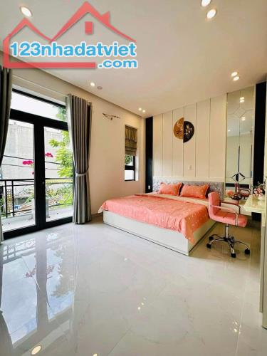 BÁN NHÀ , HẺM THÔNG 8M KD, HOÀNG BẬT ĐẠT, TÂN BÌNH, 3 TẦNG, 60M2, NHỈNH 6 TỶ. - 1