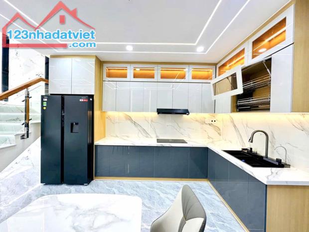 Tuyệt phẩm HXH NGUYỄN ẢNH THỦ ,HT Q12, đẹp lộng lẫy  5Tx 52m2 . Giá chỉ  5.6 tỷ (TL). - 2
