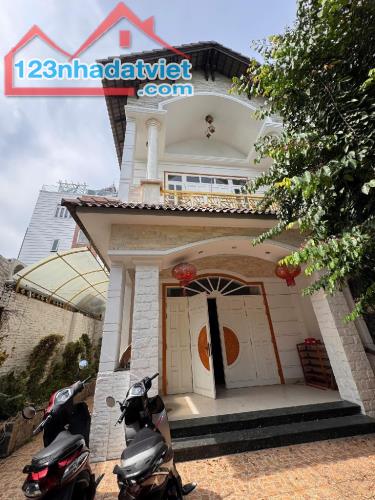 BIỆT THỰ 2 TẦNG 180M2 BÌNH TRƯNG TÂY Q2 GIÁ 11 TỶ TL - 4