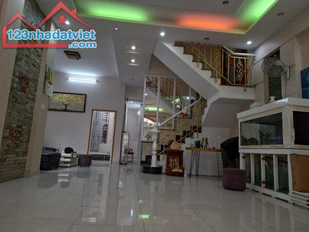 căn biệt thự 2 TẦNG 180M2 BÌNH TRƯNG TÂY Q2 GIÁ 11 TỶ TL - 3