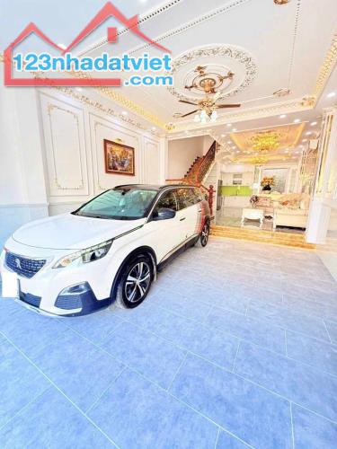 C73💥🏡 BÁN NHÀ PHỐ HUỲNH TẤN PHÁT, NHÀ BÈ – 4PN – FULL NỘI THẤT – Ô TÔ NGỦ TRONG NHÀ