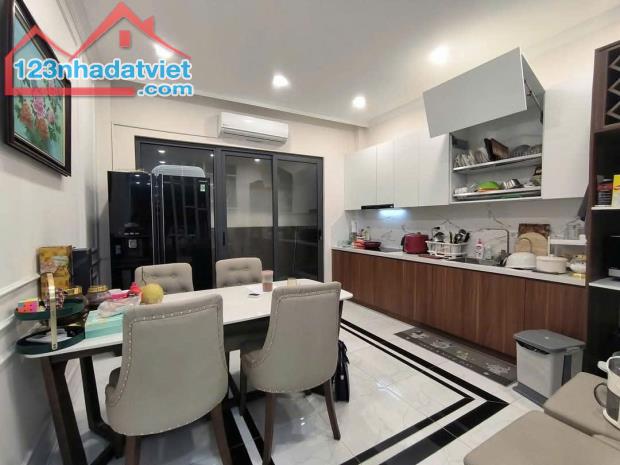 BÁN GẤP PHÂN LÔ NGHĨA ĐÔ, ÔTÔ VÀO NHÀ, 6 TẦNG, THANG MÁY, DT 51M2, NHỈNH 11 TỶ - 1