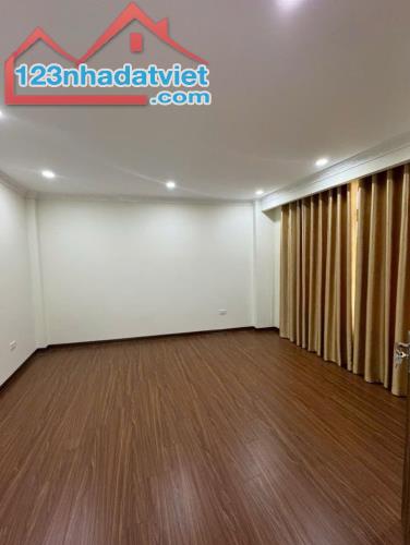 Cực Hiếm! Bát Khối Long Biên 42m2, 5 Tầng, MT 6.4m, Ôtô Đỗ Cổng, Full Nội Thất, 6 Tỷ! - 4