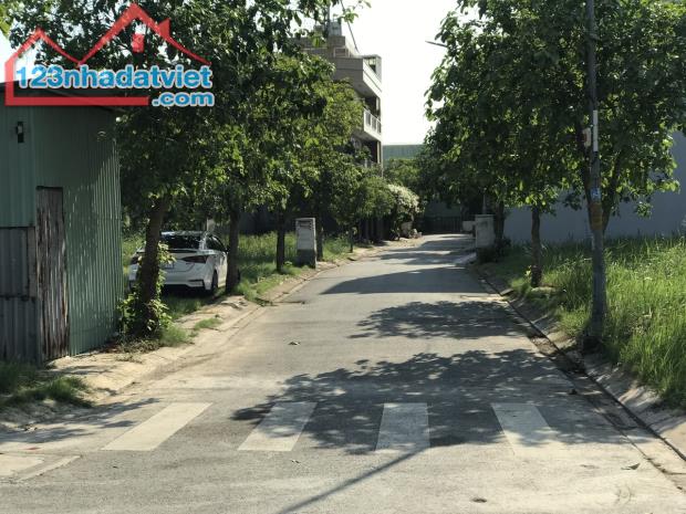 BÁN NHÀ MẶT TIỀN 300M2, 5x17M ĐƯỜNG 10M KDC CAO CẤP - 2