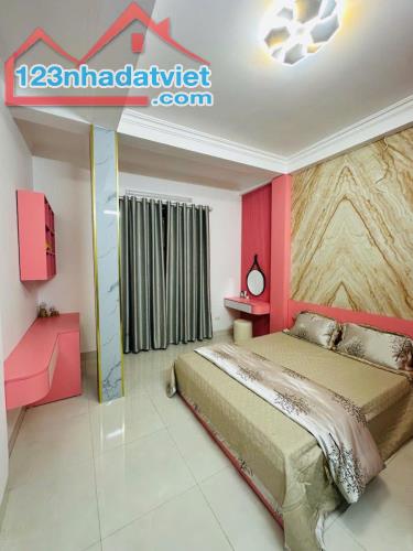 Phố Thái Thịnh ngõ ô tô nhà 28m lô góc 5 tầng 3 Phòng ngủ chỉ 5,8 tỷ - 2