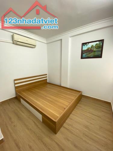 Bán căn hộ chung cư đường Đặng Văn Ngữ, Đống Đa, nhà đẹp full nội thất, 2 ngủ, 2vs - 1