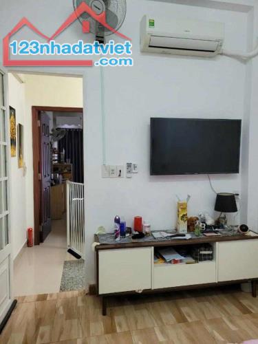 MẶT TIỀN ĐƯỜNG NGUYỄN DUY  NHÀ ĐÚC  NHÀ ĐẸP Q8 - 4