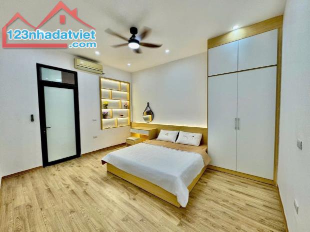 THƠM MÙI XÂY MỚI! NHÀ ĐỘI CẤN - TT BA ĐÌNH - LÔ GÓC, THANG MÁY, Ở LUÔN, 45M2 * 6T, MT4,6M - 4