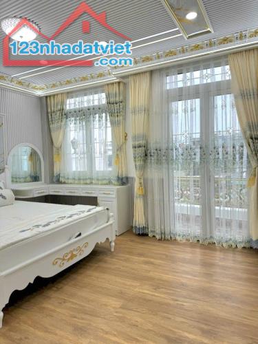 Bán Nhà Đẹp, Tặng Nội Thất, Hẻm 6m, 95m2, 3 Tầng, Chỉ 8 Tỷ 5, Đào Tông Nguyên, Nhà Bè - 4