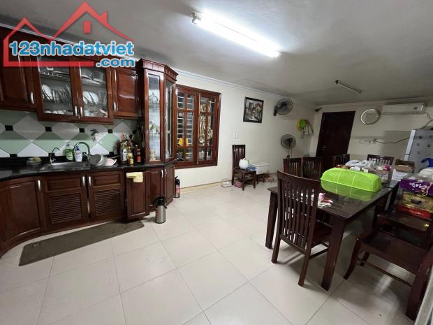 Bán nhà vũ trọng phụng thanh xuân 250m2, 4T, MT14m, cách mặt phố 10m, giá 62 tỷ