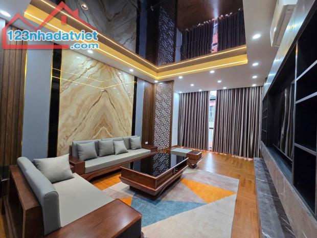 Bán nhà phố Ngọc Lâm Long Biên 48m2 7 tầng ngõ thông kinh doanh gara thang máy hơn 12 tỷ - 1