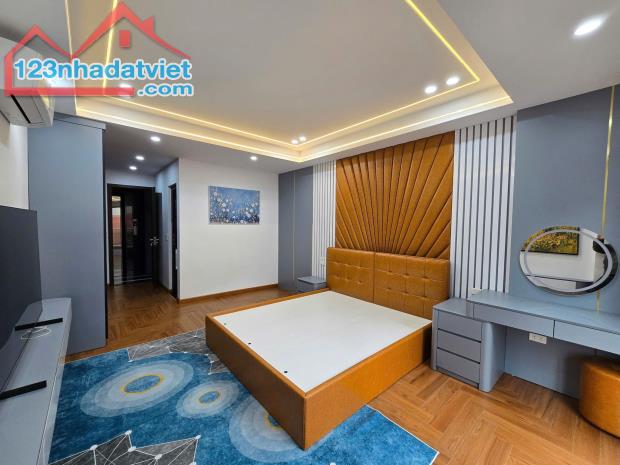 Bán nhà phố Ngọc Lâm Long Biên 48m2 7 tầng ngõ thông kinh doanh gara thang máy hơn 12 tỷ - 2