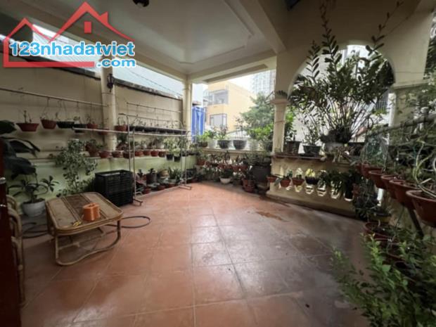 Bán nhà lô góc phố Thụy Khuê,diện tích 60m2,giá 12.5 tỷ