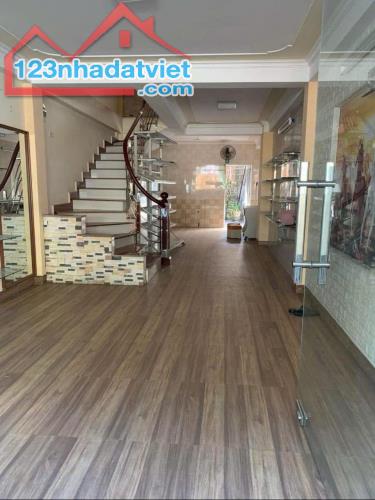 Bán Nhà 4 Tầng Mặt Đường Thành Công,P.Cao Xanh. DT:60m2 Siêu Rẻ !!