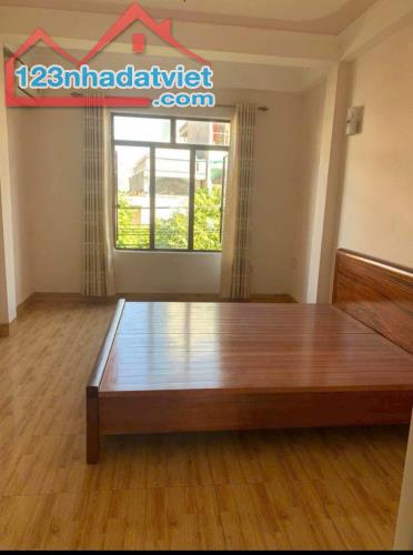 Bán Nhà 4 Tầng Mặt Đường Thành Công,P.Cao Xanh. DT:60m2 Siêu Rẻ !! - 3