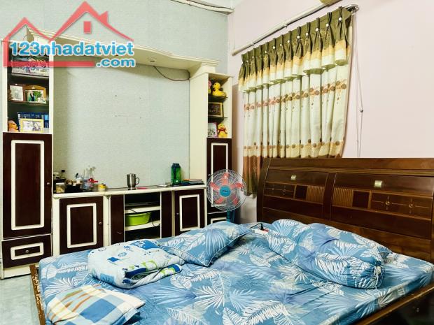 Bán nhà mặt tiền chợ Nhị Thiên Đường(6.2.15) 4 lầu  Hoàng Minh Đạo phường 5 quận 8 - 2