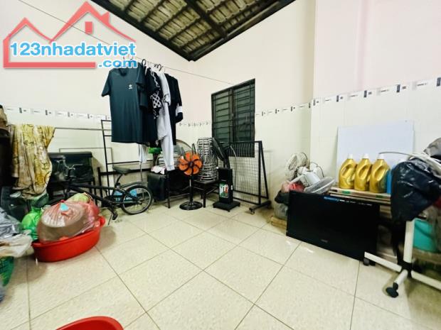 Bán nhà mặt tiền chợ Nhị Thiên Đường(6.2.15) 4 lầu  Hoàng Minh Đạo phường 5 quận 8 - 4