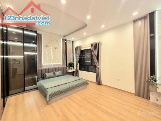 Siêu phẩm Hai Bà Trưng lô góc 3 thoáng nhà mới - ô tô đỗ 38m2 5 tầng - 4