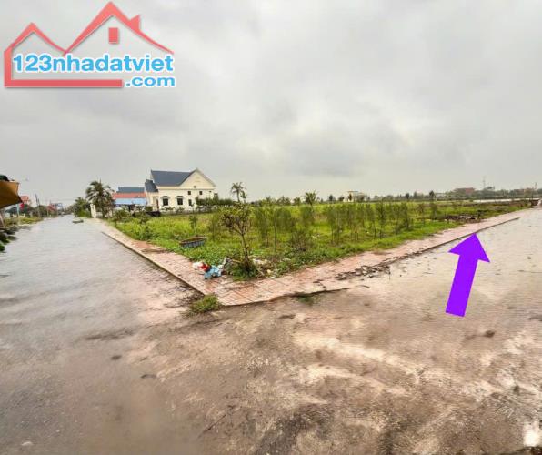 Bán đất biển du lịch 83m2 cách bãi tắm 100m chỉ hơn 1 tỷ