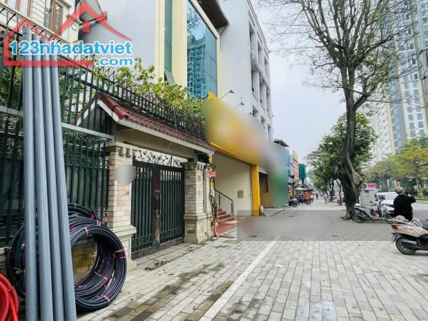 Nhà Mặt Phố Lạc Long Quân (Đối Diện LOTTE) 153m/4 Tầng (Có Hầm), MT 8.2m 86 Tỷ - 1