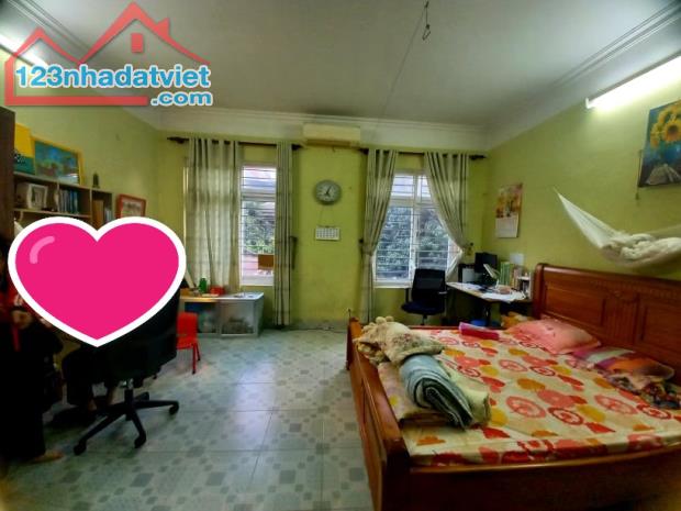 Bán Nhà mặt phố Hoa Lâm, vỉa hè ô tô tránh, kinh doanh tốt, 108m x 4T, MT 4.5m, nhỉnh 21tỷ