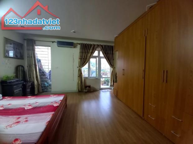 Bán Nhà mặt phố Hoa Lâm, vỉa hè ô tô tránh, kinh doanh tốt, 108m x 4T, MT 4.5m, nhỉnh 21tỷ - 2