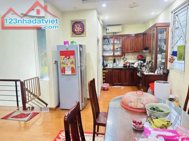Lô góc Vũ Tông Phan,3 thoáng,gara,10m ra phố,60m 5 tầng 5.5m mặt, Giá 17.6 tỷ 0796193699 - 1