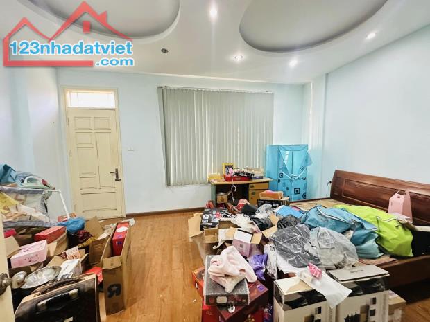Lô góc Vũ Tông Phan,3 thoáng,gara,10m ra phố,60m 5 tầng 5.5m mặt, Giá 17.6 tỷ 0796193699 - 2