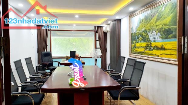 Chính chủ bán nhà mặt phố Trịnh Đình Cửu ô tô kinh doanh, DT 55m2, giá 19.8 tỷ. - 1