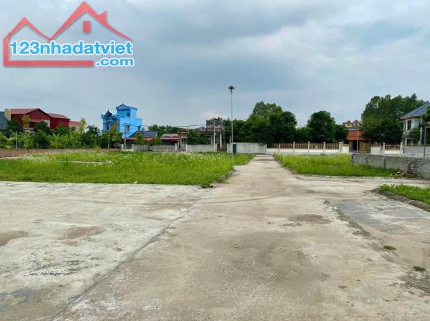 CHÍNH CHỦ CẦN BÁN LÔ ĐẤT CÓ VỊ TRÍ ĐẸP TẠI HUYỆN ÂN THI, TỈNH HƯNG YÊN