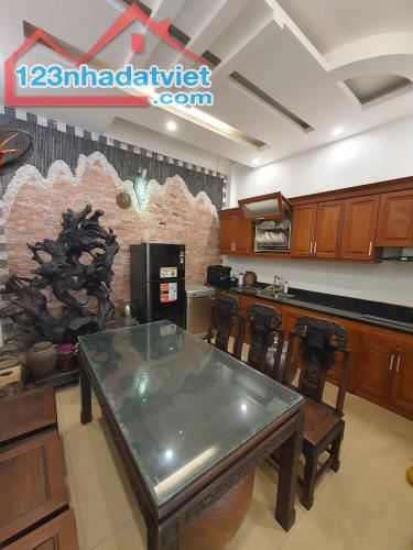 Phân lô quận Tây Hồ, nhà 5 tầng, 50m, mt 4.5m, vỉa hè, ô tô, giá 15.5 tỷ - 2