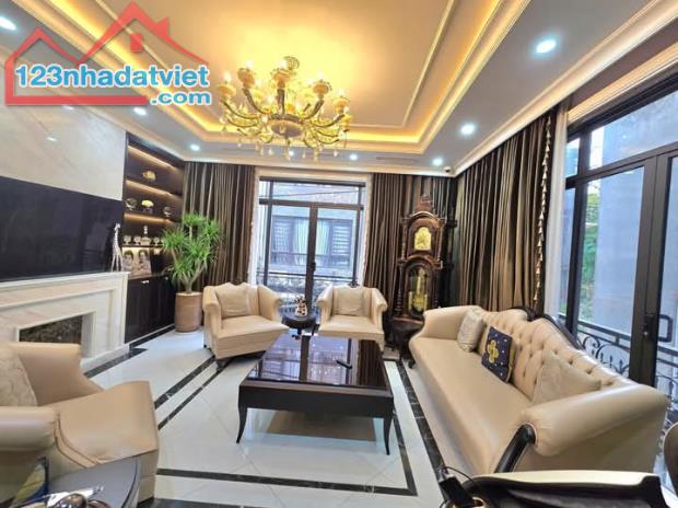 HÓT! TRÍCH SÀI - TÂY HỒ - LÔ GÓC 2 THOÁNG - NGÕ THÔNG - Ô TÔ GẦN . DT 52M*3TẦNG, GIÁ 8.9TỶ - 1