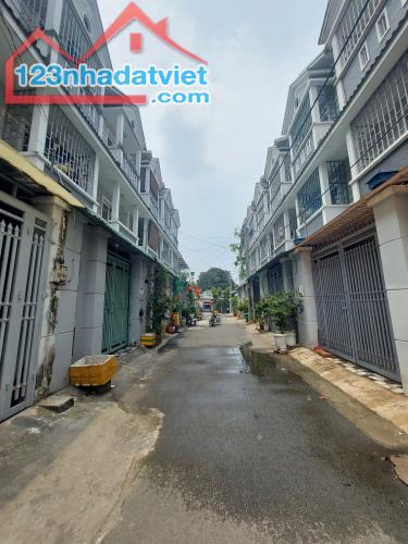 BÁN NHÀ HẺM XE HƠI 5m, TÂN HÒA 2 – 51M2 (4.04 X 12.58), 3 TẦNG, HIỆP PHÚ, QUẬN 9 - 1
