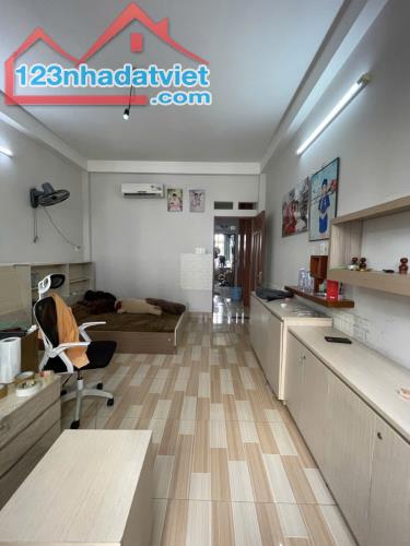Bình Tân, Gần MT, hẻm ô tô, nhà 3 tầng 56m2, giá rẻ