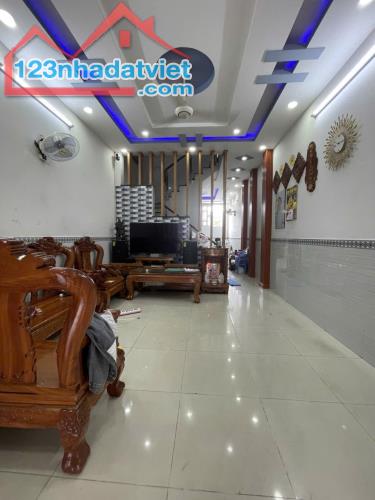 Bình Tân, Gần MT, hẻm ô tô, nhà 3 tầng 56m2, giá rẻ - 1