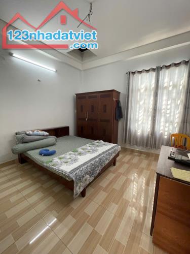 Bình Tân, Gần MT, hẻm ô tô, nhà 3 tầng 56m2, giá rẻ - 2