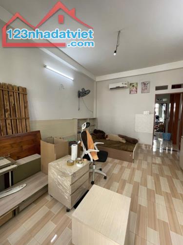 Bình Tân, Gần MT, hẻm ô tô, nhà 3 tầng 56m2, giá rẻ - 3