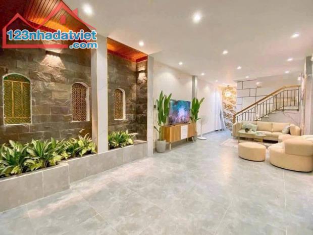 --Bán nhà hẻm Huỳnh Lan Khanh, phường 2, Tân Bình; (53m2) - nhỉnh 8 tỷ